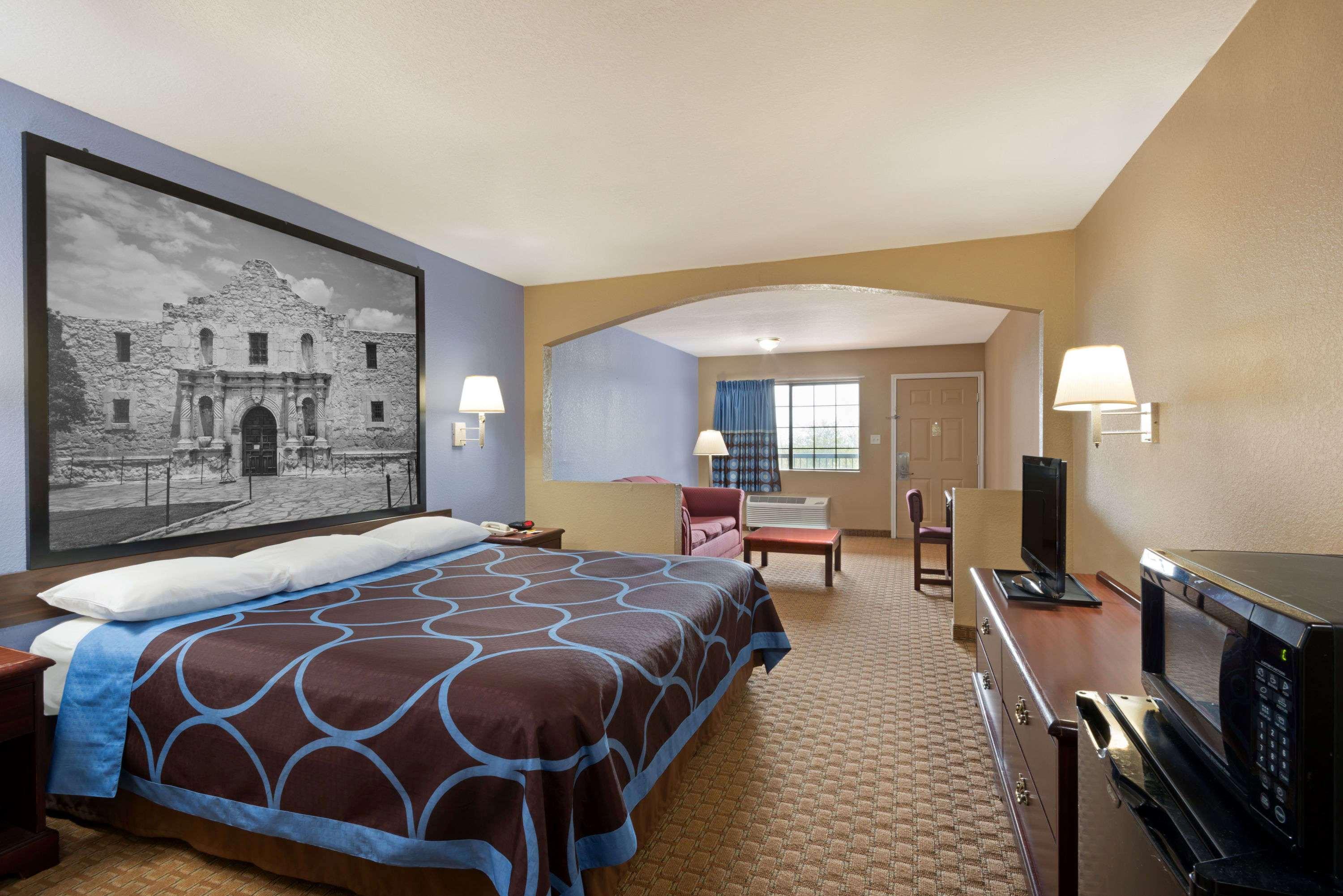 Super 8 By Wyndham San Antonio/riverwalk Area 2* San Antonio